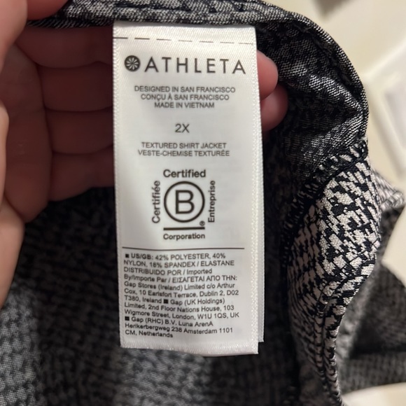 Athleta Shacket - Picture 3 of 4